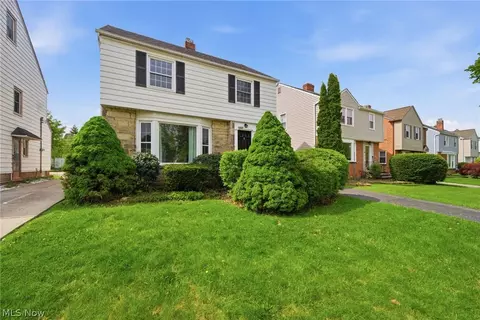 4438 Baintree Rd, University Heights, OH 44118