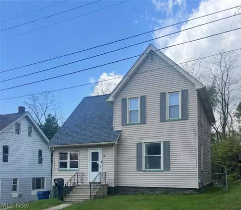26 Hyde Ave, Niles, OH 44446