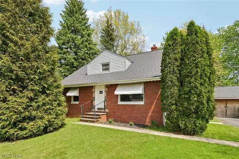 469 Richmond Rd, Richmond Heights, OH 44143