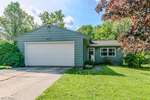 477 Hickory Ln, Painesville, OH 44077