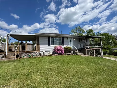 54837 High Ridge Rd, Bellaire, OH 43906