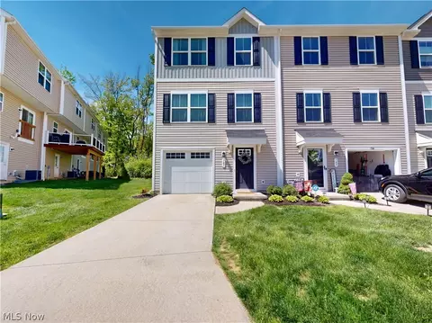 787 Pine Spring Dr, Painesville, OH 44077