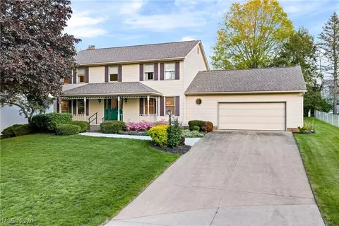 2026 Longfellow St, Plain, OH 44721