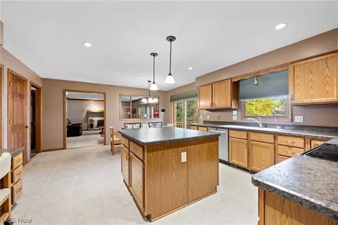 Kitchen - 2026 Longfellow St, Plain, OH 44721 photo 5 of 5