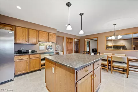 Kitchen - 2026 Longfellow St, Plain, OH 44721 photo 4 of 5