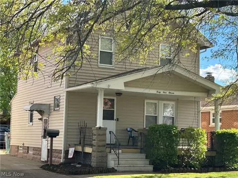 4411 Maplecrest Ave, Parma, OH 44134