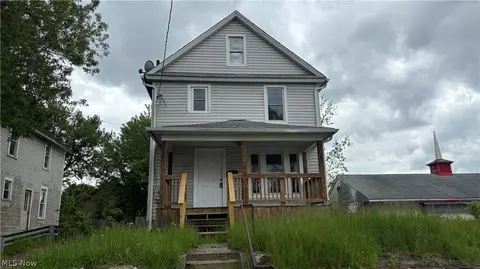 750 Brown St, Akron, OH 44311