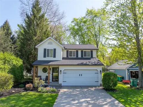 8716 Blossom Dr, Mentor, OH 44060