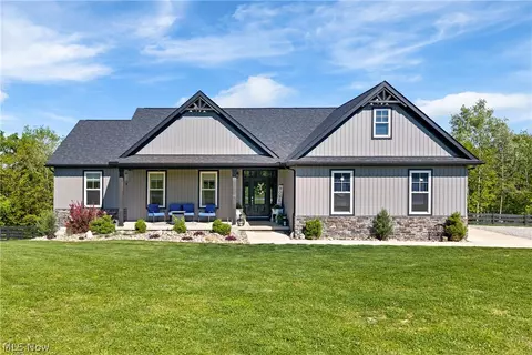 Exterior - 64568 Mt Olivett Ne Rd, Barnesville, OH 43713 photo 2 of 9