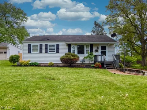 107 Grandview Dr, Lodi, OH 44254