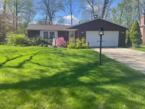 4937 Timberview Dr, Vermilion, OH 44089