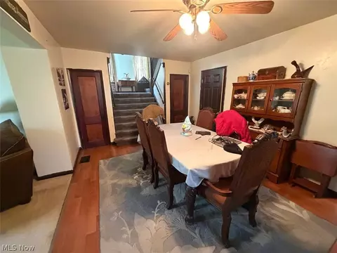 Entry Way - 830 Bunker Hill Rd, Ashtabula, OH 44004 photo 4 of 4