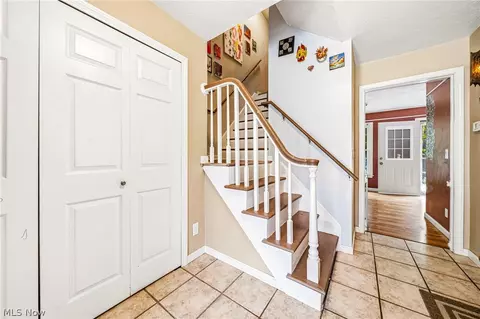 Entry Way - 6453 Old Woods Rd, Ashtabula, OH 44004 photo 1 of 3