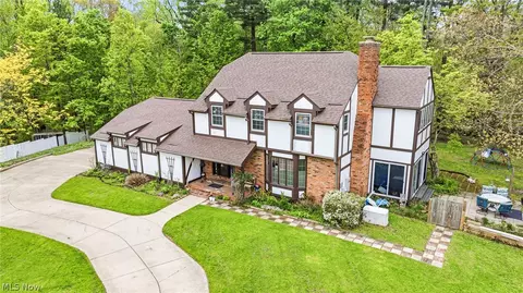 6453 Old Woods Rd, Ashtabula, OH 44004