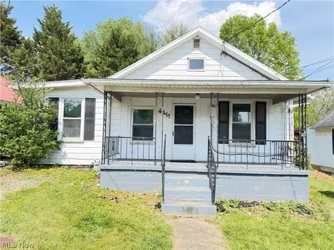 4411 17th Ave, Parkersburg, WV 26101