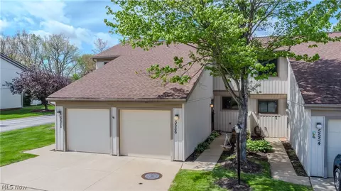 5556 Hilltop Oval, Parma, OH 44134