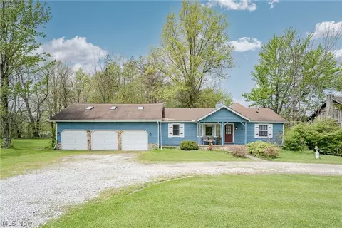 15614 Chillicothe Rd, Chagrin Falls, OH 44022