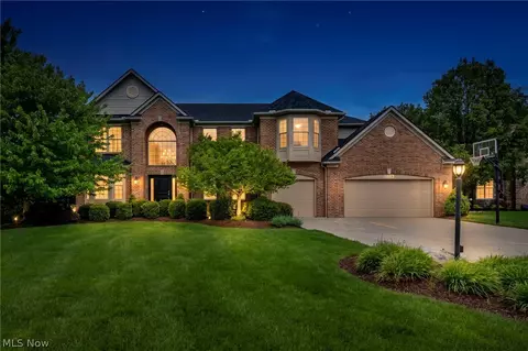 20374 Tramore Ln, Strongsville, OH 44149