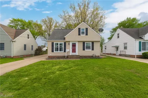 30414 Mildred Dr, Willowick, OH 44095
