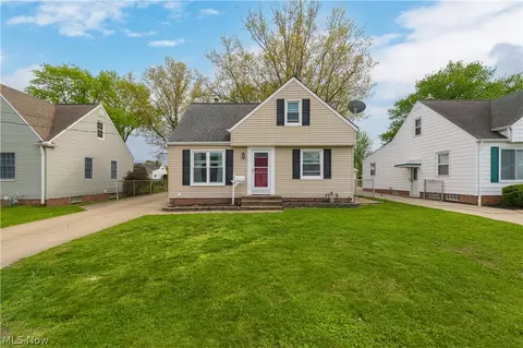 30414 Mildred Dr, Willowick, OH 44095