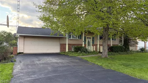 2521 East Dr, Marion, OH 43302