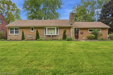 218 Bonnett St SW, North Canton, OH 44720