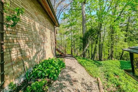 Exterior - 6811 Drexel Dr, Seven Hills, OH 44131 photo 13 of 15