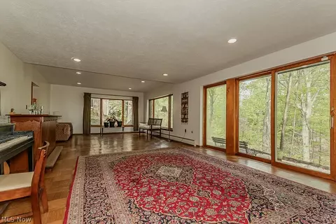 Living - 6811 Drexel Dr, Seven Hills, OH 44131 photo 8 of 11