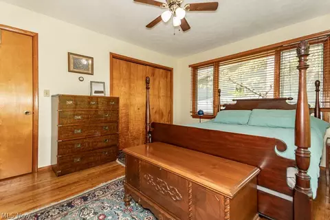 Bedroom - 6811 Drexel Dr, Seven Hills, OH 44131 photo 1 of 4