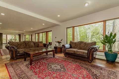 Living - 6811 Drexel Dr, Seven Hills, OH 44131 photo 6 of 11