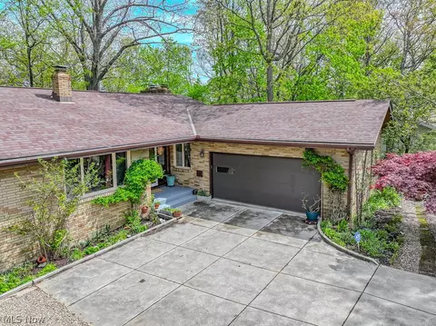 Exterior - 6811 Drexel Dr, Seven Hills, OH 44131 photo 4 of 15