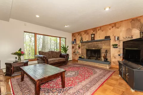 Living - 6811 Drexel Dr, Seven Hills, OH 44131 photo 4 of 11