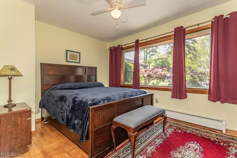 Bedroom - 6811 Drexel Dr, Seven Hills, OH 44131 photo 3 of 4