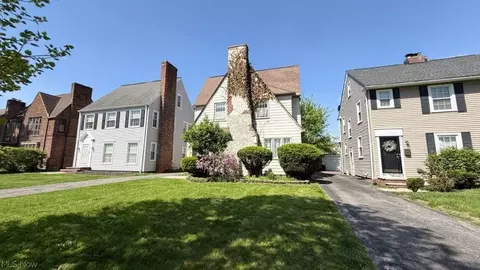 3574 Daleford Rd, Shaker Heights, OH 44120