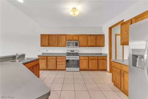 Kitchen - 147 Granger Dr, Lagrange, OH 44050 photo 2 of 2