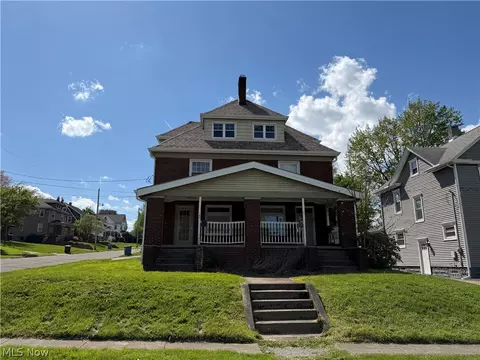160 Hager St, Hubbard, OH 44425