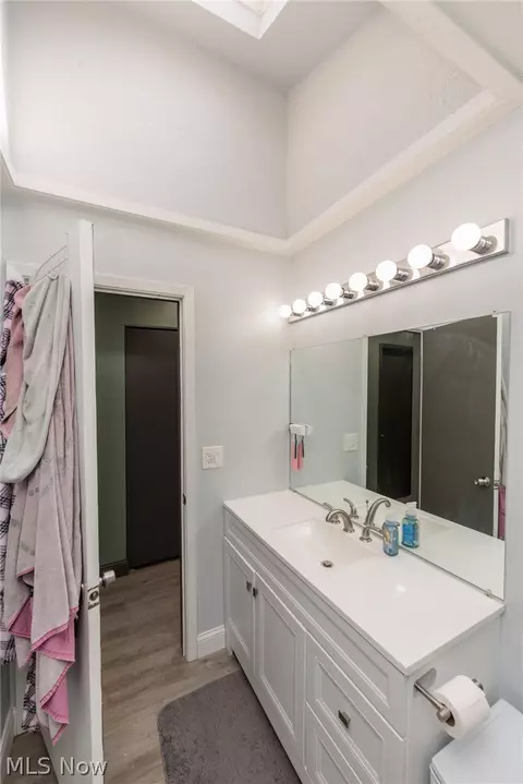 10201 Munich Dr, Parma, OH 44130 photo 14