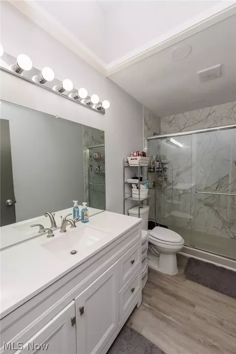 10201 Munich Dr, Parma, OH 44130 photo 12
