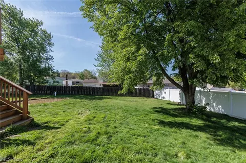 10201 Munich Dr, Parma, OH 44130 photo 35