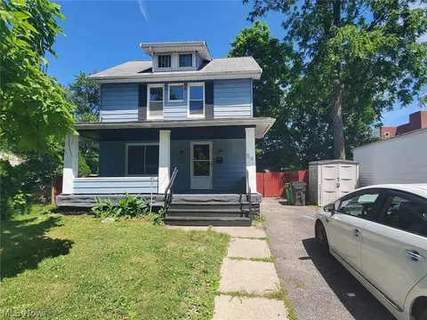 59 Elm St, Bedford, OH 44146