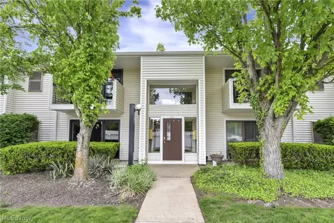 2880 N Bay Dr #N10, Westlake, OH 44145