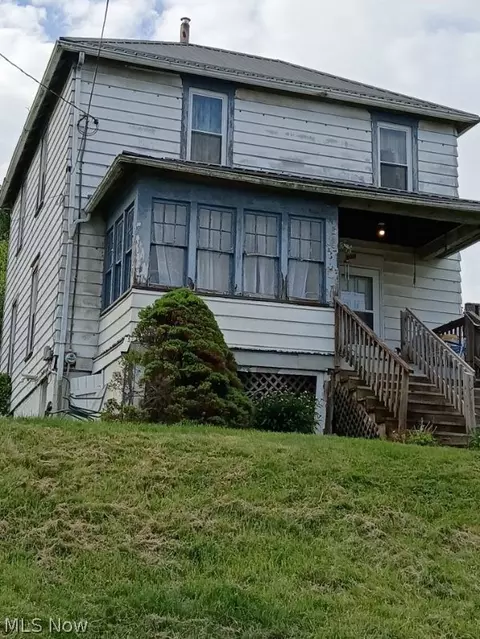 608 Mccready Ave, Cadiz, OH 43907