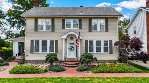 717 Center St, Beverly, OH 45715