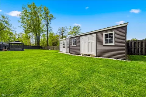 Exterior - 2013 Deerfield Dr, Ashtabula, OH 44004 photo 7 of 12
