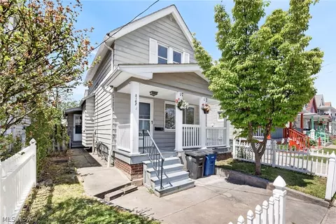 3162 W 104th St, Cleveland, OH 44111