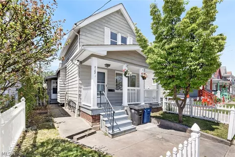 3162 W 104th St, Cleveland, OH 44111