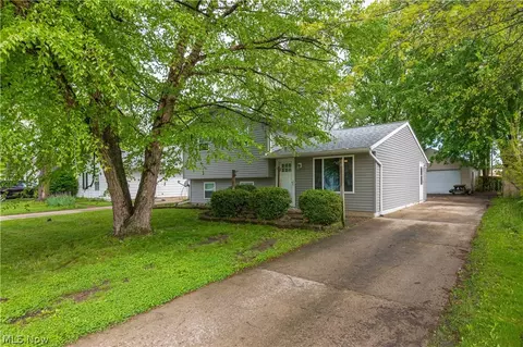35150 Spruce St, North Ridgeville, OH 44039