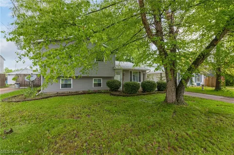 35150 Spruce St, North Ridgeville, OH 44039