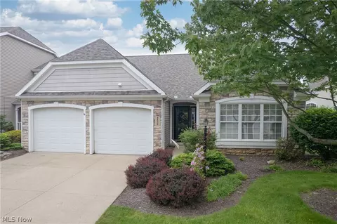 3500 River Rock Dr, Cuyahoga Falls, OH 44223