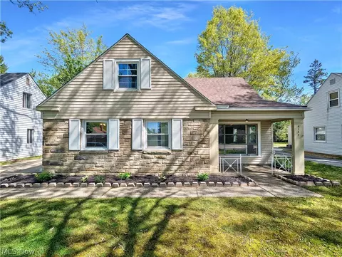 4135 Eastway Rd, Cleveland, OH 44121
